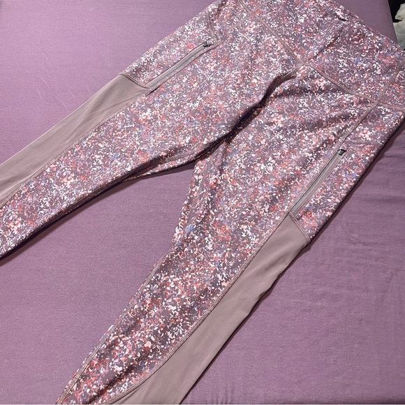 Athleta Pants - Athleta Rainier Printed Mesh Tight in Mauve/Brown Multi - Size 1X Leggings